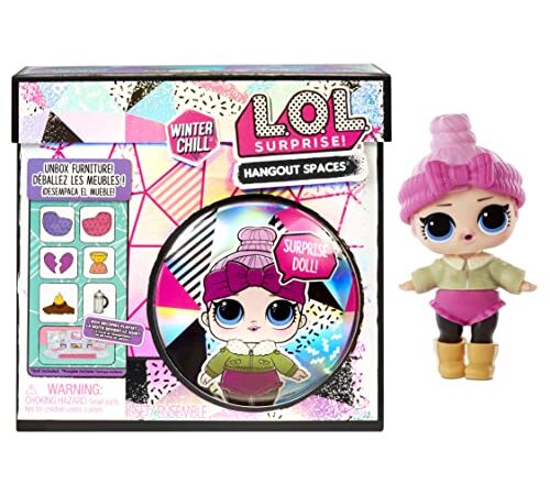 LOL Surprise Winter Chill Hangout Spaces Möbelset - Cozy Babe - Mit 10+ Überraschungen inkl. Puppe, Accessoires und Möbel - 2-in-1 Spielset - Tolles Geschenk für Mädchen und Jungen ab 4 Jahren