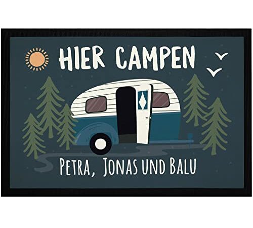 SpecialMe® Fußmatte Camping personalisiert Namen Familie Geschenke für Camper Wohnwagen rutschfest & waschbar schwarz 60x40cm